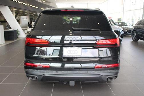 2025 Audi Q7 55 Premium Plus