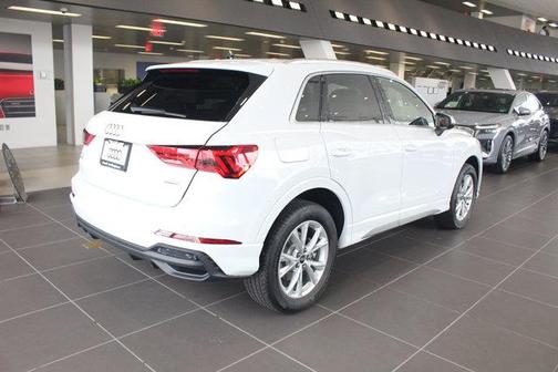 2025 Audi Q3 Premium 45 TFSI S line quattro Tiptronic