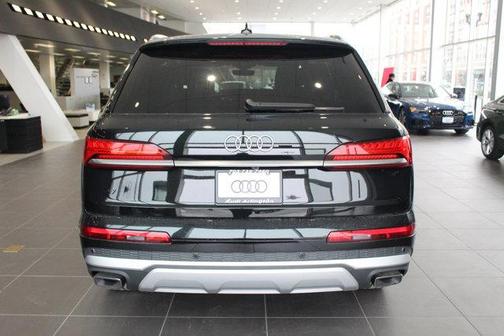 2025 Audi Q7 55 Premium Plus