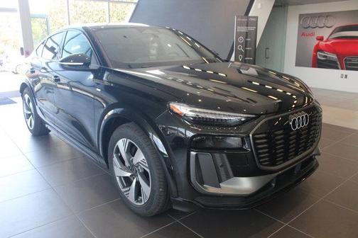2025 Audi Q6 e-tron Prestige