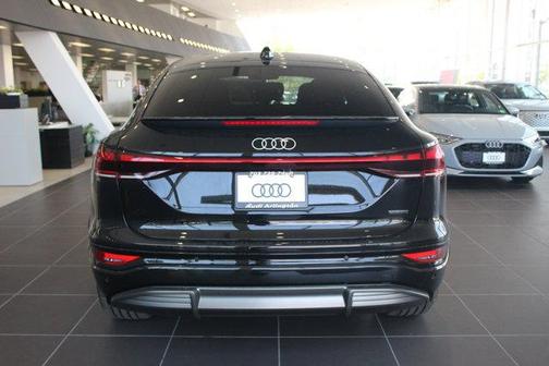 2025 Audi Q6 e-tron Prestige