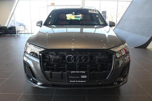 2025 Audi Q7 45 Premium Plus