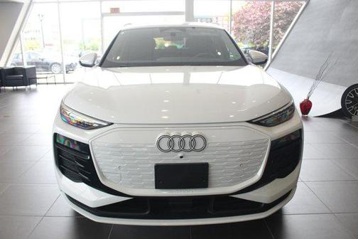 2025 Audi Q6 e-tron Prestige quattro
