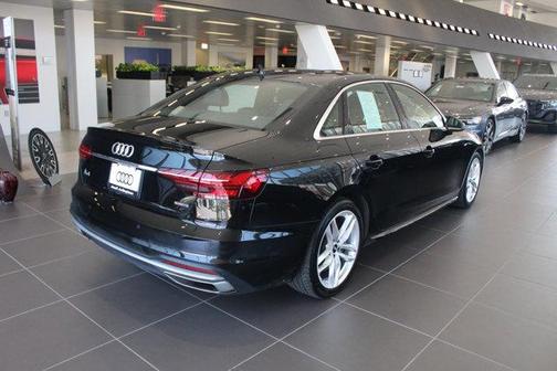 2022 Audi A4 45 S line Premium Plus