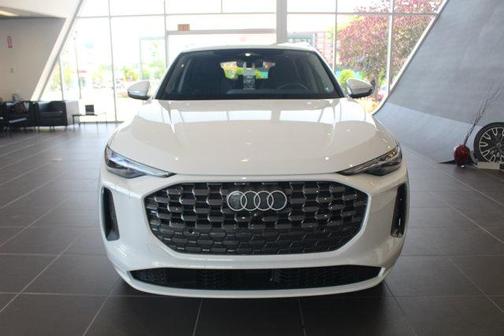 2025 Audi Q5 Premium Plus