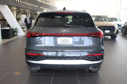 2025 Audi Q5 Premium