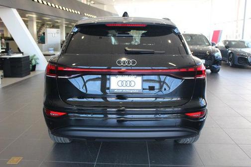 2025 Audi Q6 e-tron Premium quattro