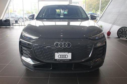 2025 Audi Q6 e-tron Premium Plus quattro