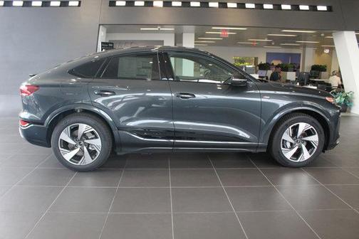2025 Audi Q6 e-tron Prestige