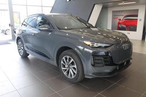 2025 Audi Q6 e-tron Premium quattro