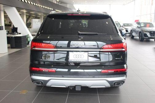 2025 Audi Q7 55 Premium Plus