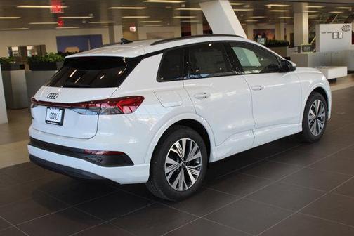 2025 Audi Q4 e-tron Premium 45 RWD