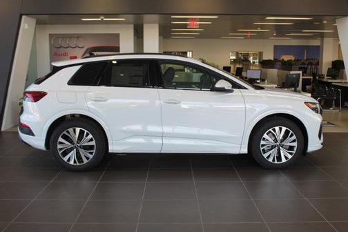 2025 Audi Q4 e-tron Premium 45 RWD