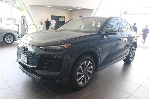 2025 Audi Q6 e-tron Premium Plus quattro