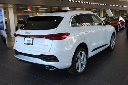 2025 Audi Q5 Premium Plus TFSI quattro S tronic