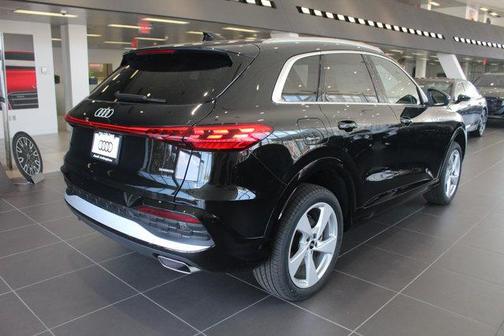 2025 Audi Q5 Premium Plus