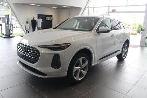2025 Audi Q5 Premium Plus