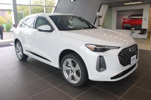 2025 Audi Q5 Premium Plus