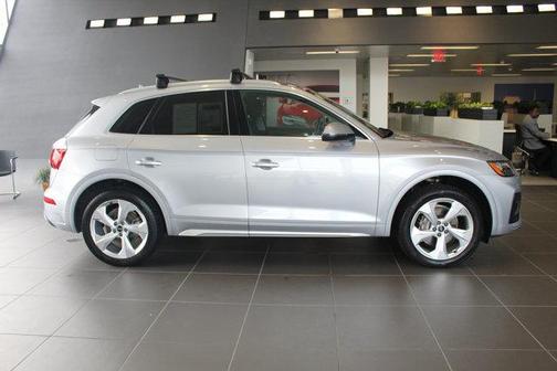 2021 Audi Q5 45 Premium Plus