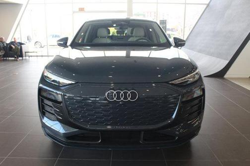 2025 Audi Q6 e-tron Premium quattro