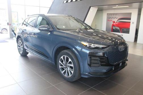 2025 Audi Q6 e-tron Premium quattro