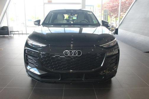 2025 Audi Q6 e-tron Premium Plus quattro