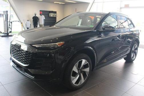 2025 Audi Q6 e-tron Premium Plus quattro