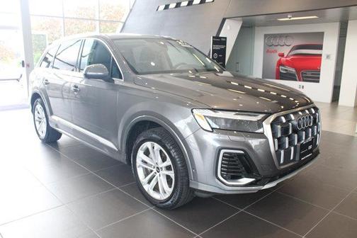 2025 Audi Q7 55 Premium Plus