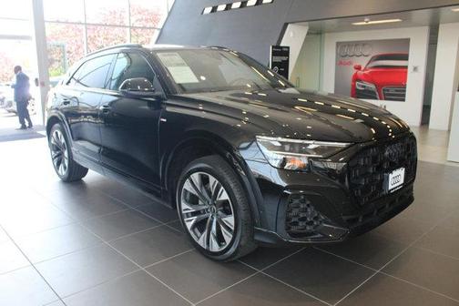 2025 Audi Q8 55 Premium Plus