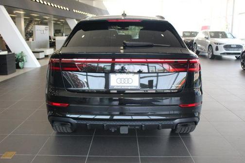 2025 Audi Q8 55 Premium Plus