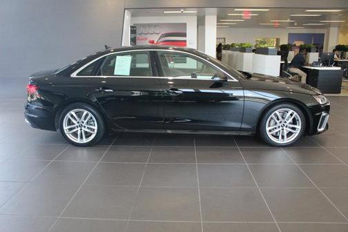 2022 Audi A4 45 S line Premium
