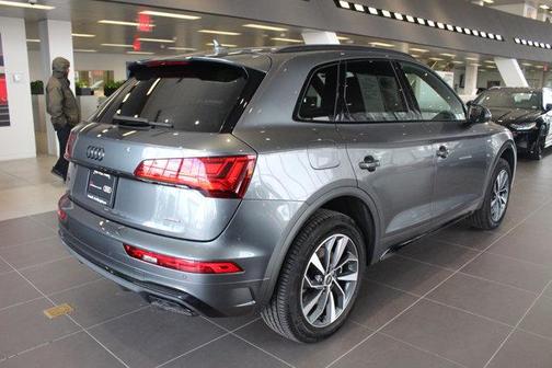 2024 Audi Q5 45 S line Premium
