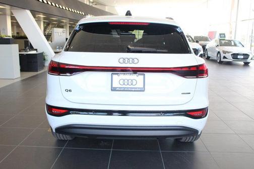 2025 Audi Q6 e-tron Premium Plus quattro