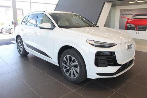 2025 Audi Q6 e-tron Premium Plus quattro