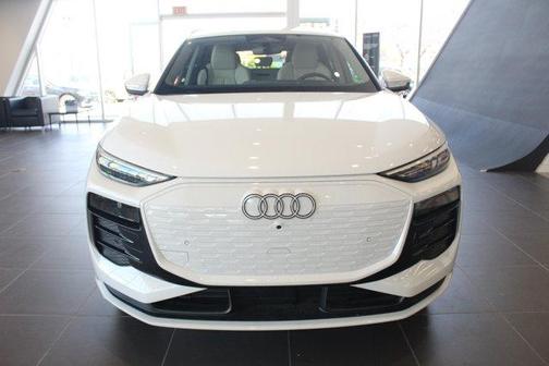 2025 Audi Q6 e-tron Premium Plus quattro