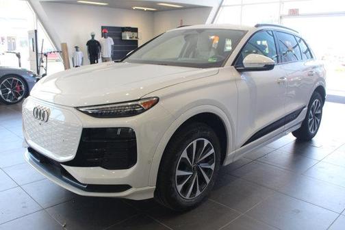 2025 Audi Q6 e-tron Premium Plus quattro