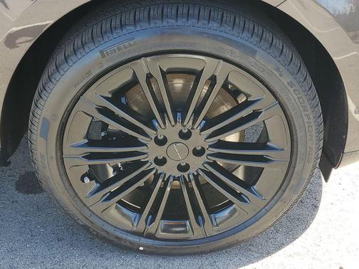 Grey 2026 Land Rover Range Rover P530 SE 7 Seat