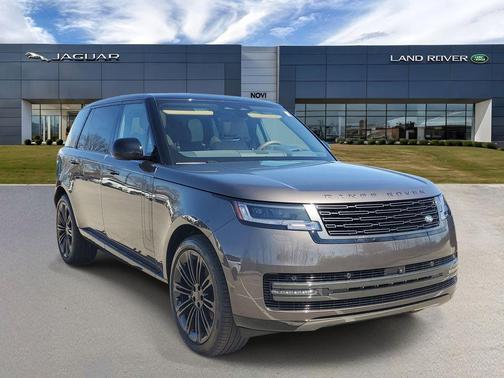 Grey 2026 Land Rover Range Rover P530 SE 7 Seat