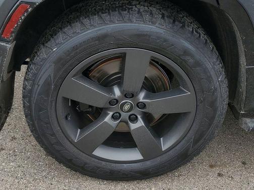 2024 Land Rover Defender 110 P525 Carpathian Edition