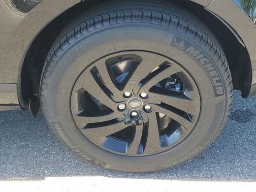 Santorini Black Metallic 2023 Land Rover Range Rover Evoque S