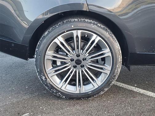 2026 Land Rover Range Rover P400 SE 7 Seat