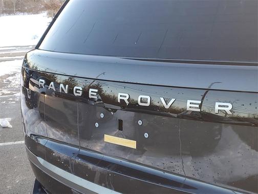 2026 Land Rover Range Rover P400 SE 7 Seat