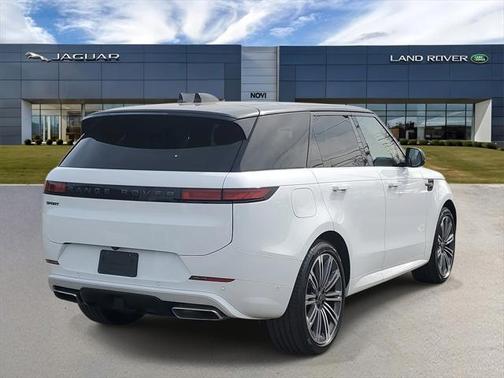 2025 Land Rover Range Rover Sport SE