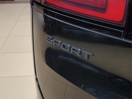 2023 Land Rover Range Rover Sport SE