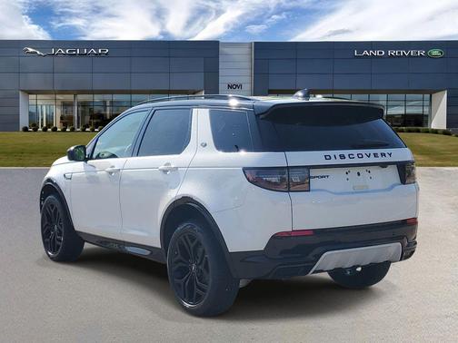 Fuji White 2026 Land Rover Discovery Sport Landmark