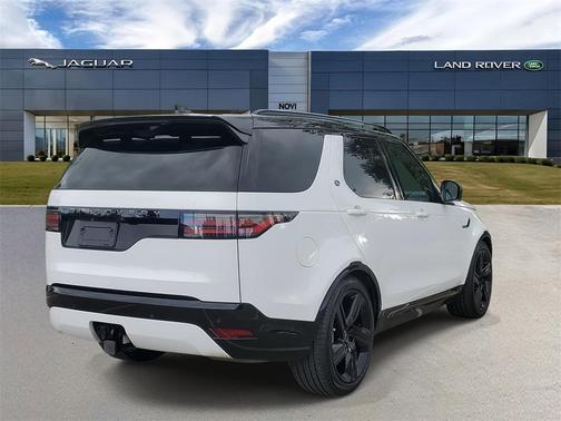 2024 Land Rover Discovery Dynamic SE