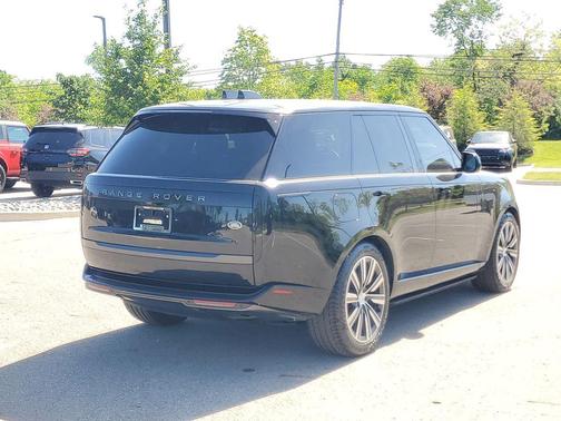 Black 2023 Land Rover Range Rover P400 SE