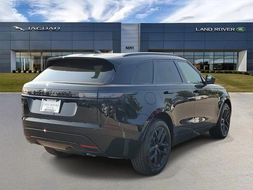 2026 Land Rover Range Rover Velar P250 SE R-Dynamic