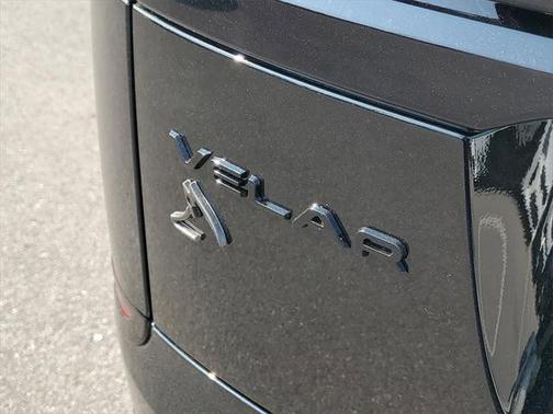 2026 Land Rover Range Rover Velar P250 SE R-Dynamic