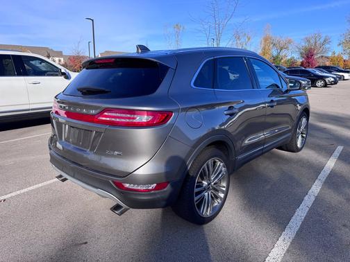 Luxe Metallic 2016 Lincoln MKC Reserve